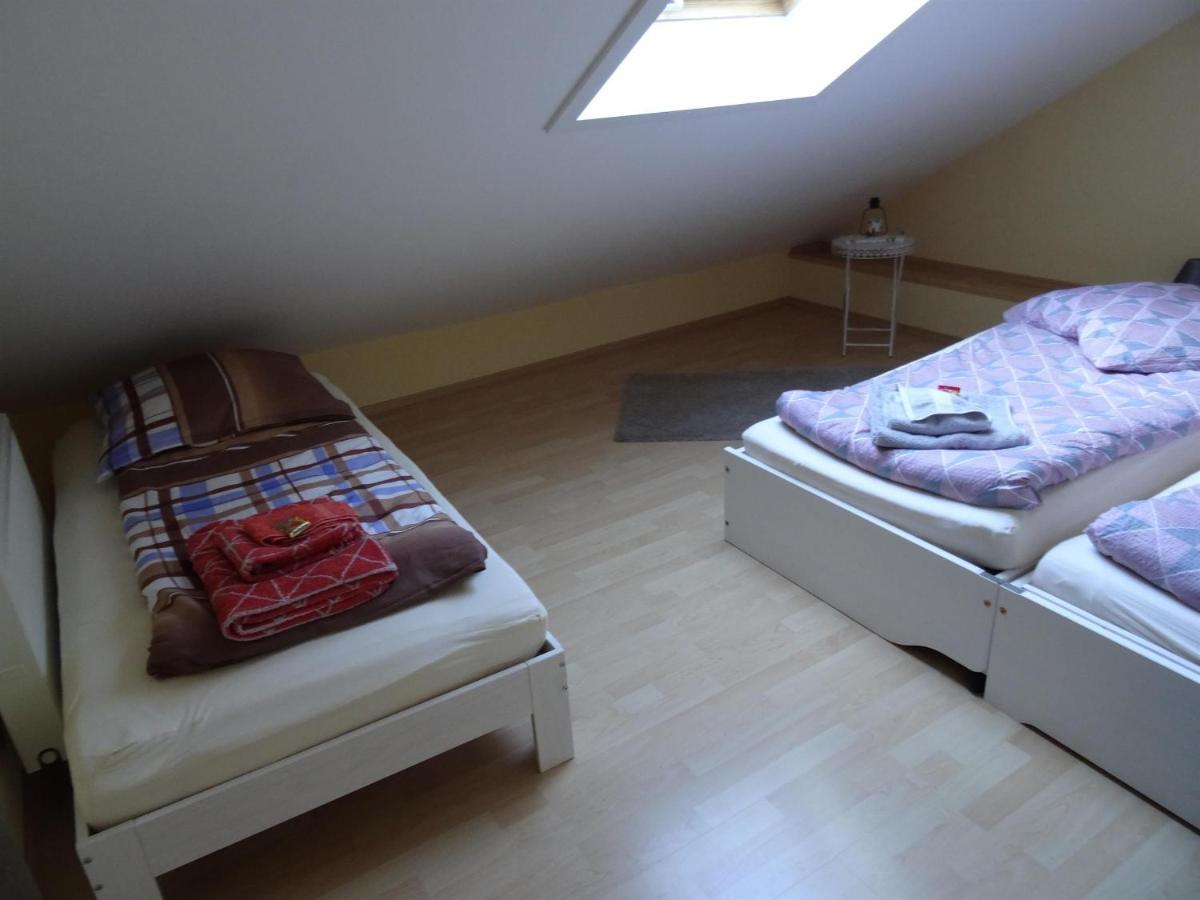 Lena Apartment Welling